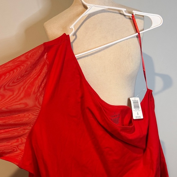Torrid Bright Red off shoulder blouse sz 6x NWT - Picture 5 of 5